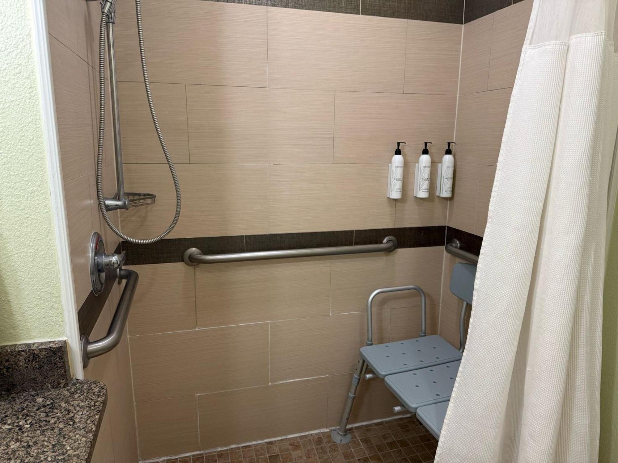 Fairfield Inn And Suites By Marriott North Spring Dış mekan fotoğraf